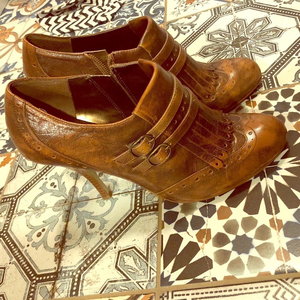 Enzo Angiolini Brown Leather Heeled Booties